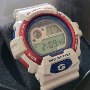 Mens G shock watch
